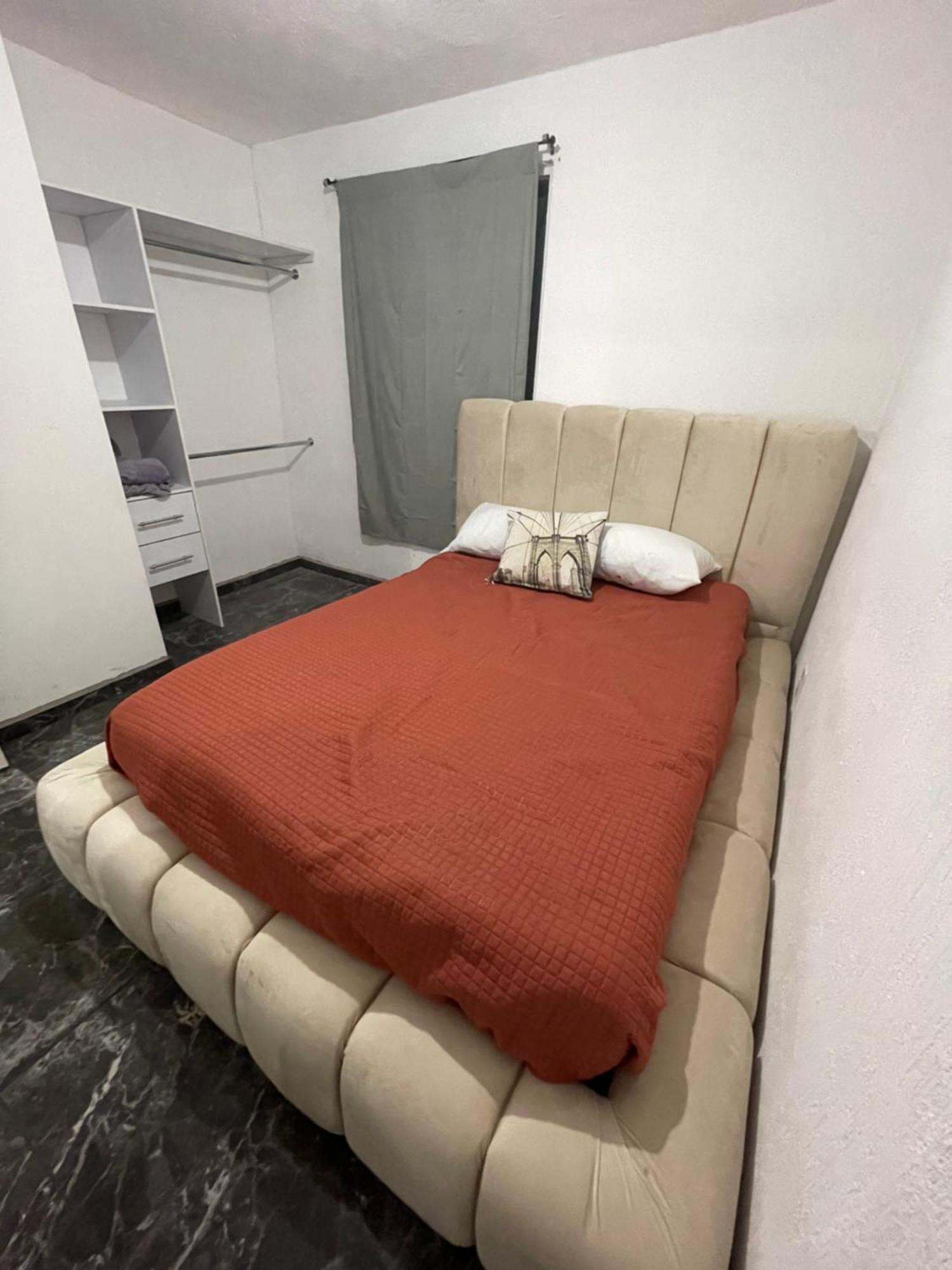 Habitación en casa particular Luna House *
