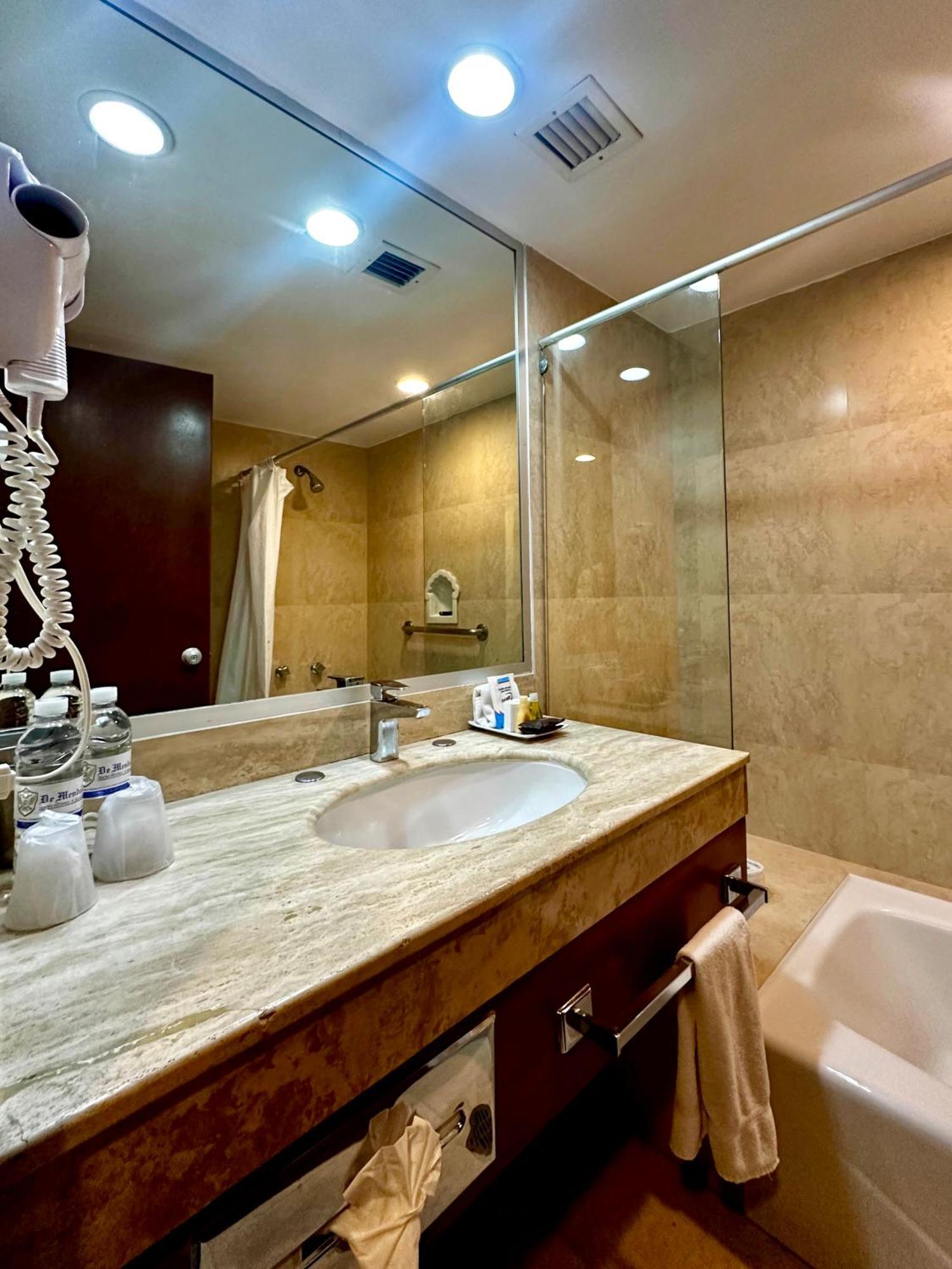 Hotel De Mendoza 4*