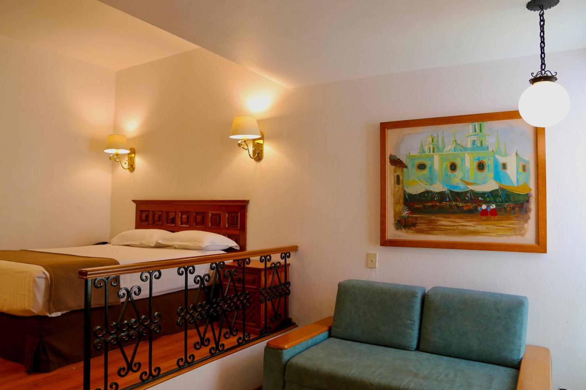 Hotel De Mendoza 4*