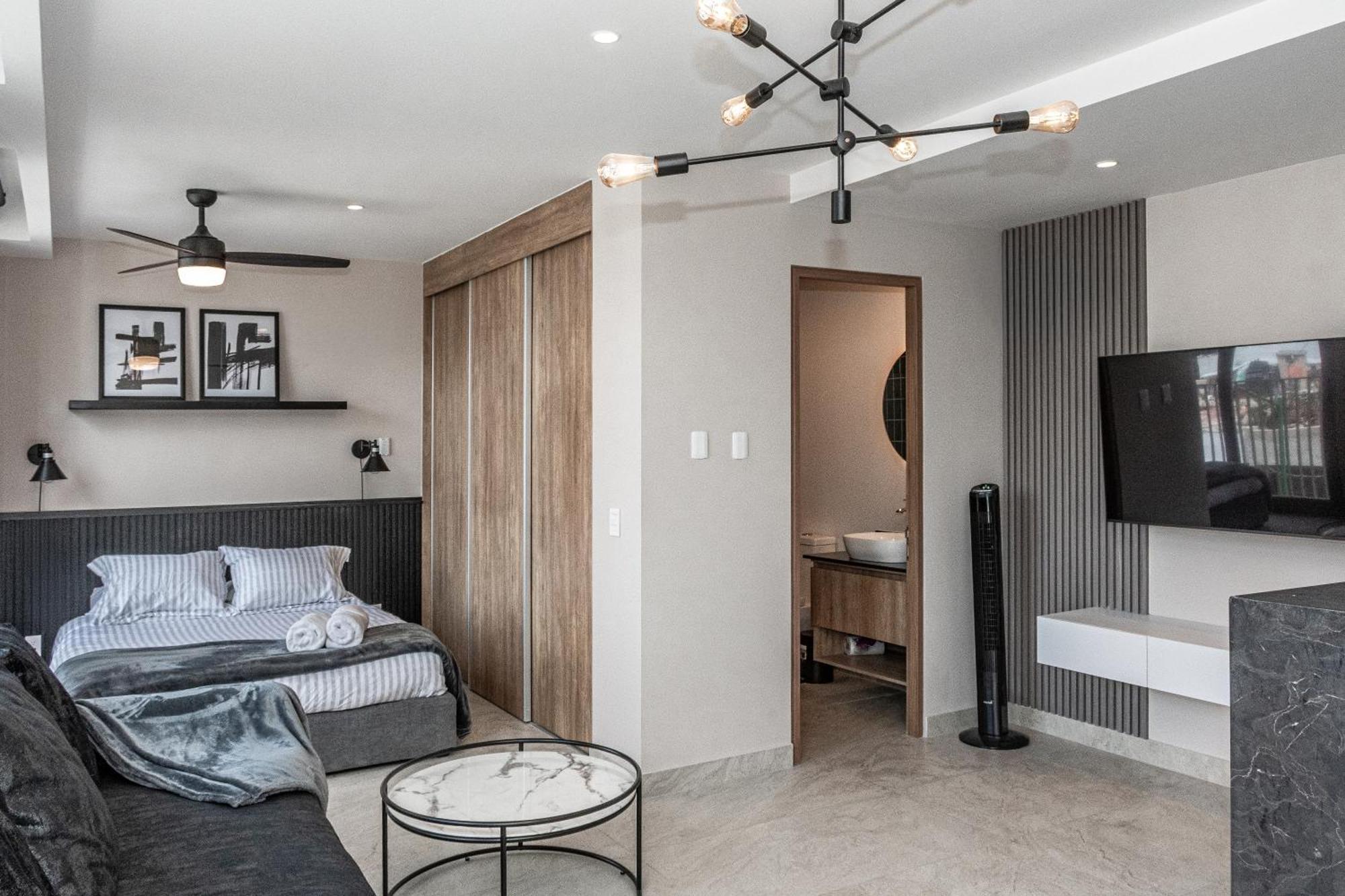 Luxury And Comfort In Gaudalajara 10 Minutes Away From Expo
