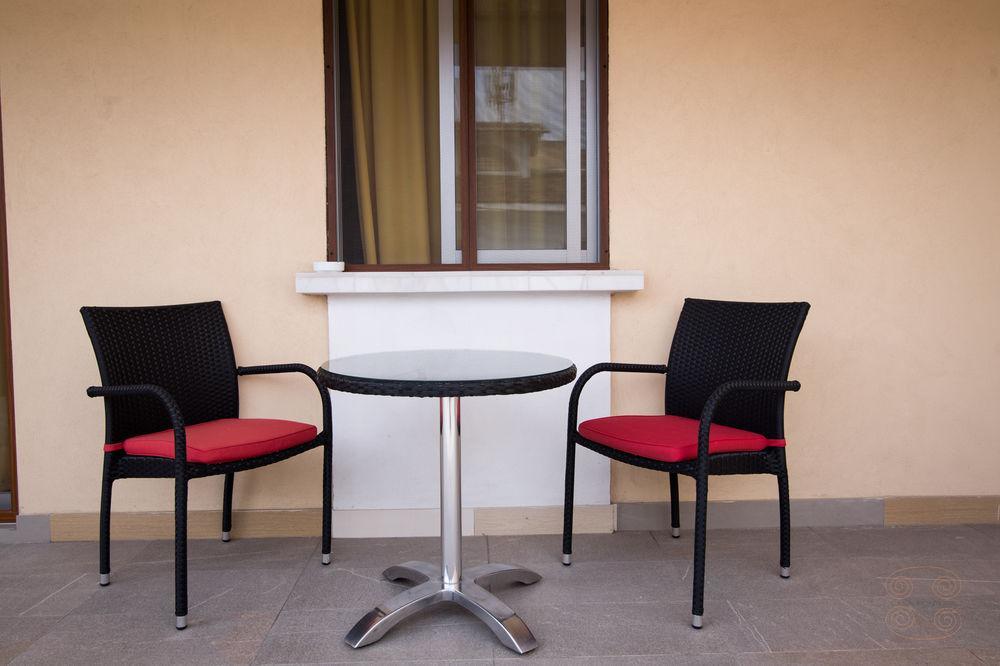 Casa Madonna La Providence Hotel