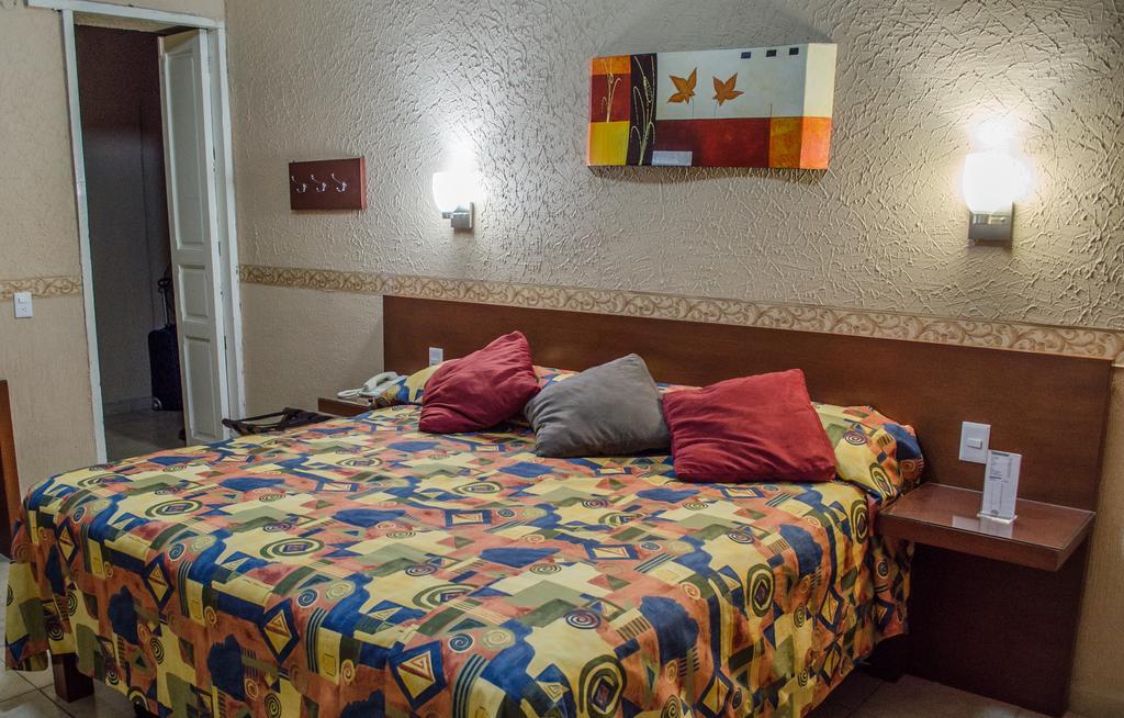 Regis Hotel 3*