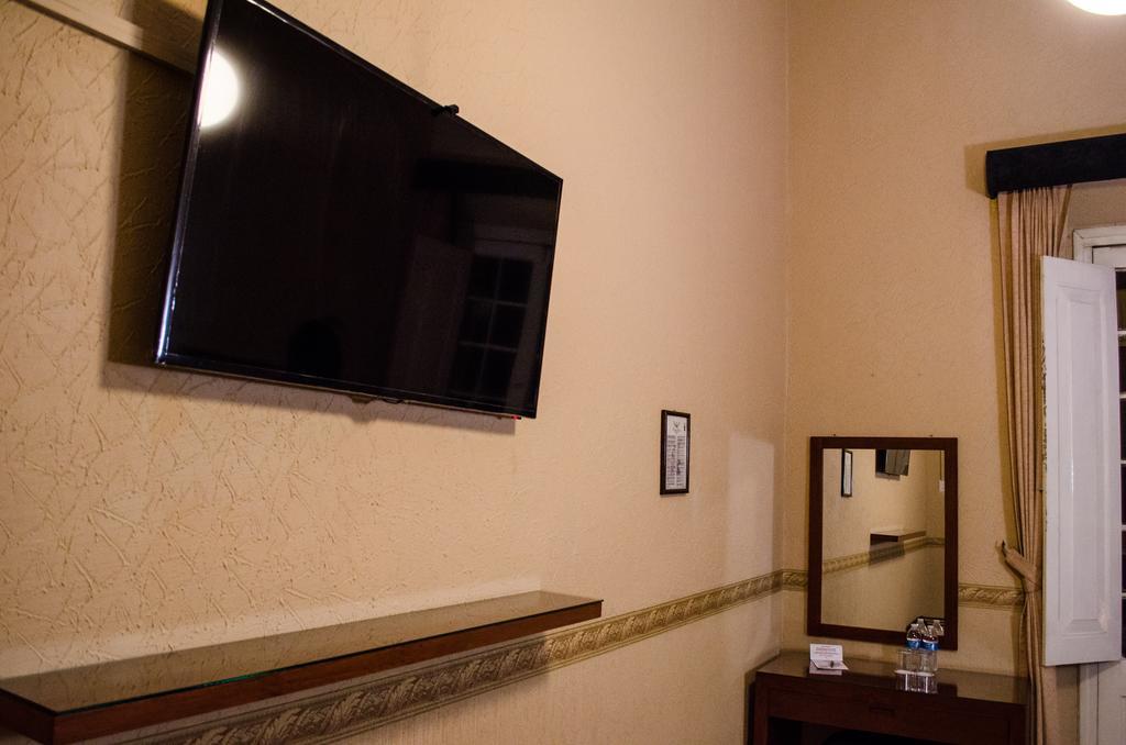 Regis Hotel