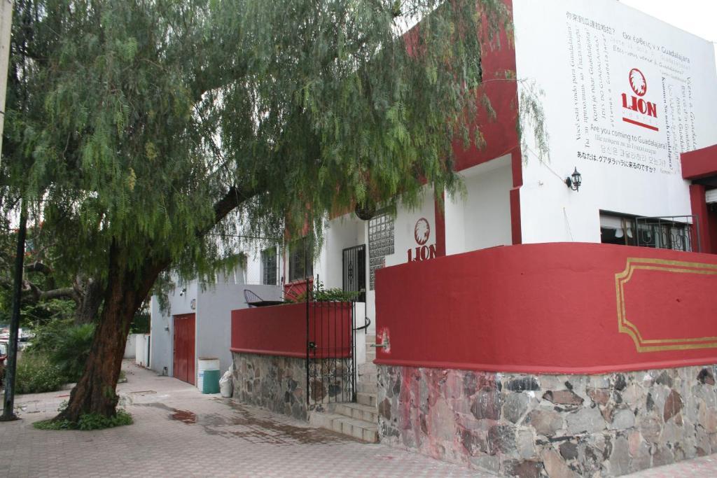 Hostal Lion *
