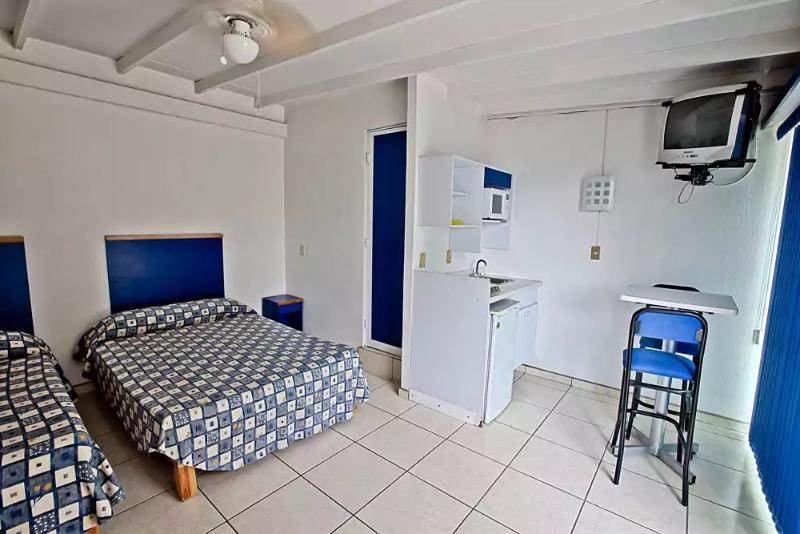 Hotel H Montreal 3*