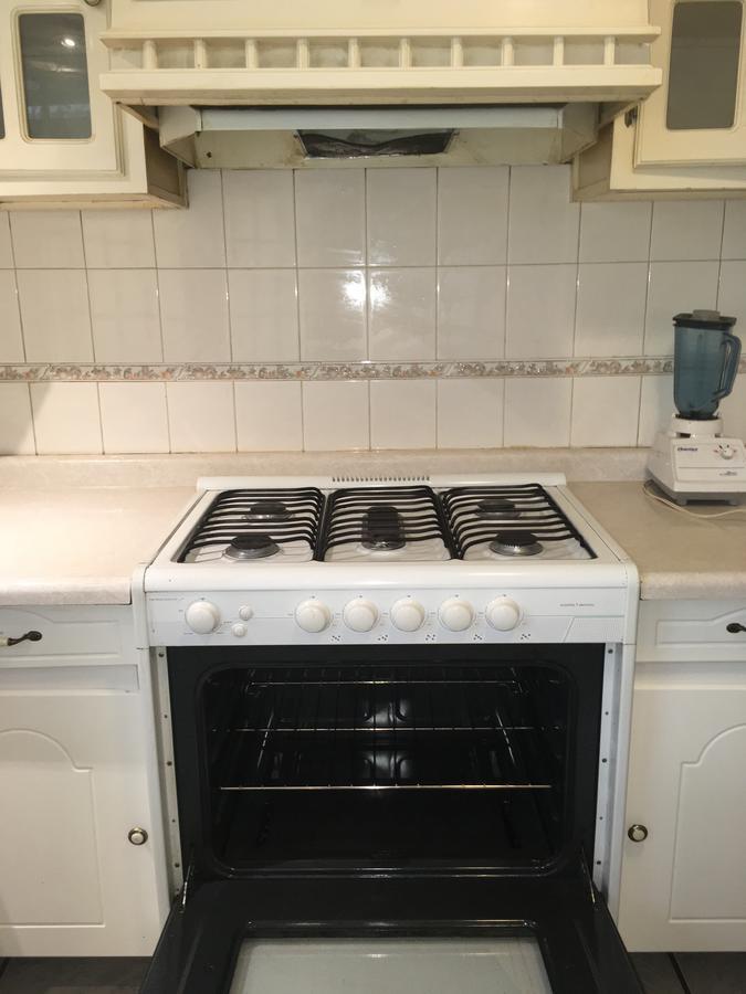 Hostal Casa Bravia - Para Mujeres *