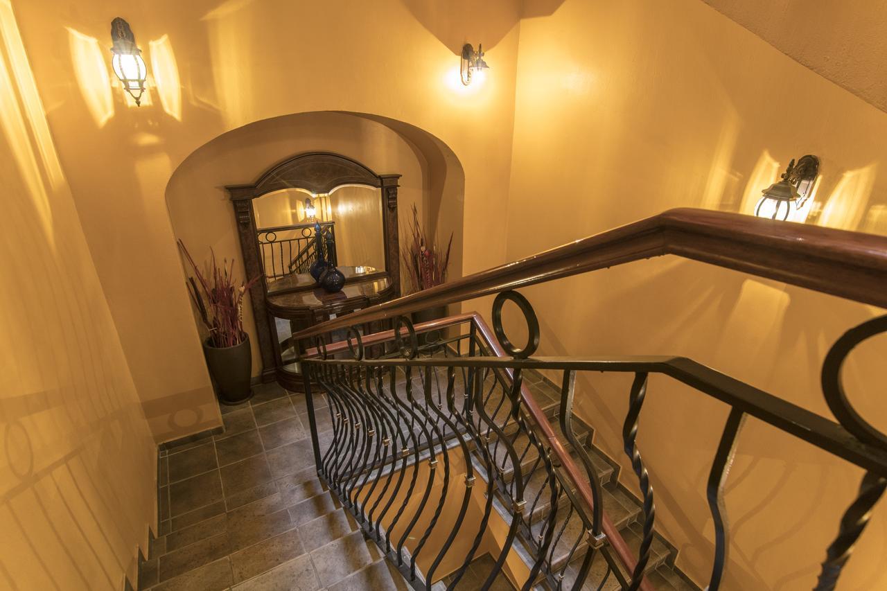 Hotel Morales Historical & Colonial Downtown Core 4*