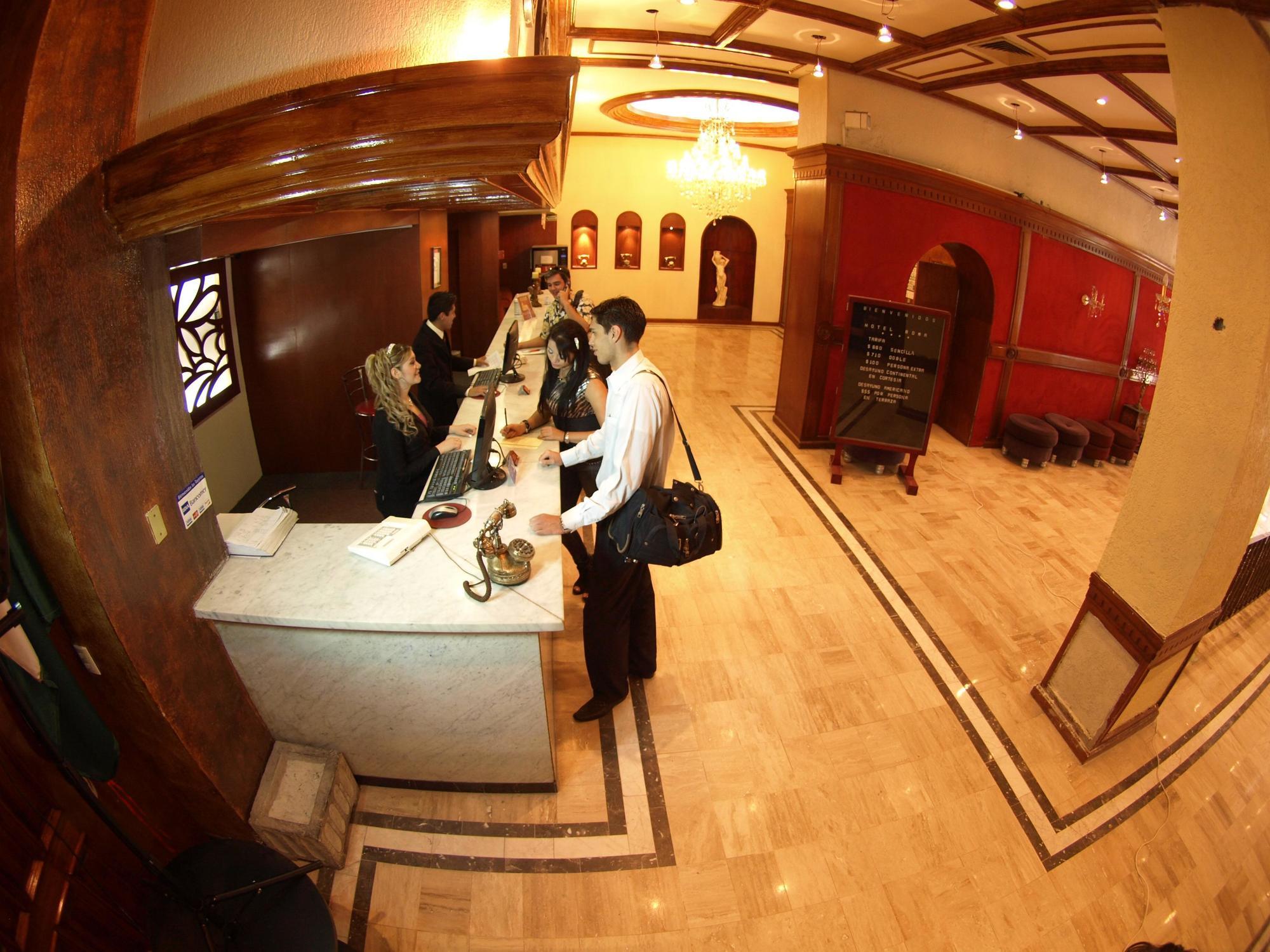 Hotel Roma In Downtown 4*