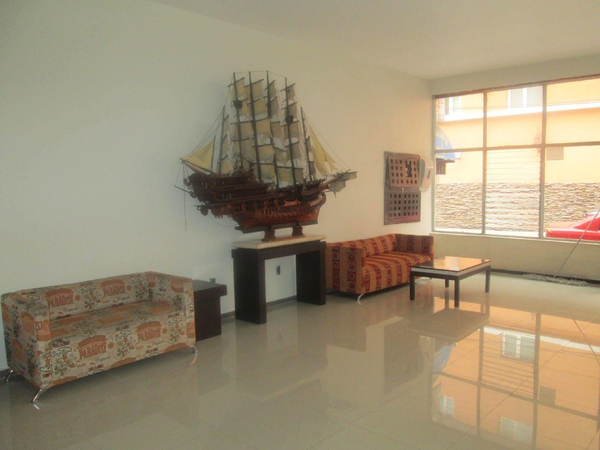 Colon Express Hotel