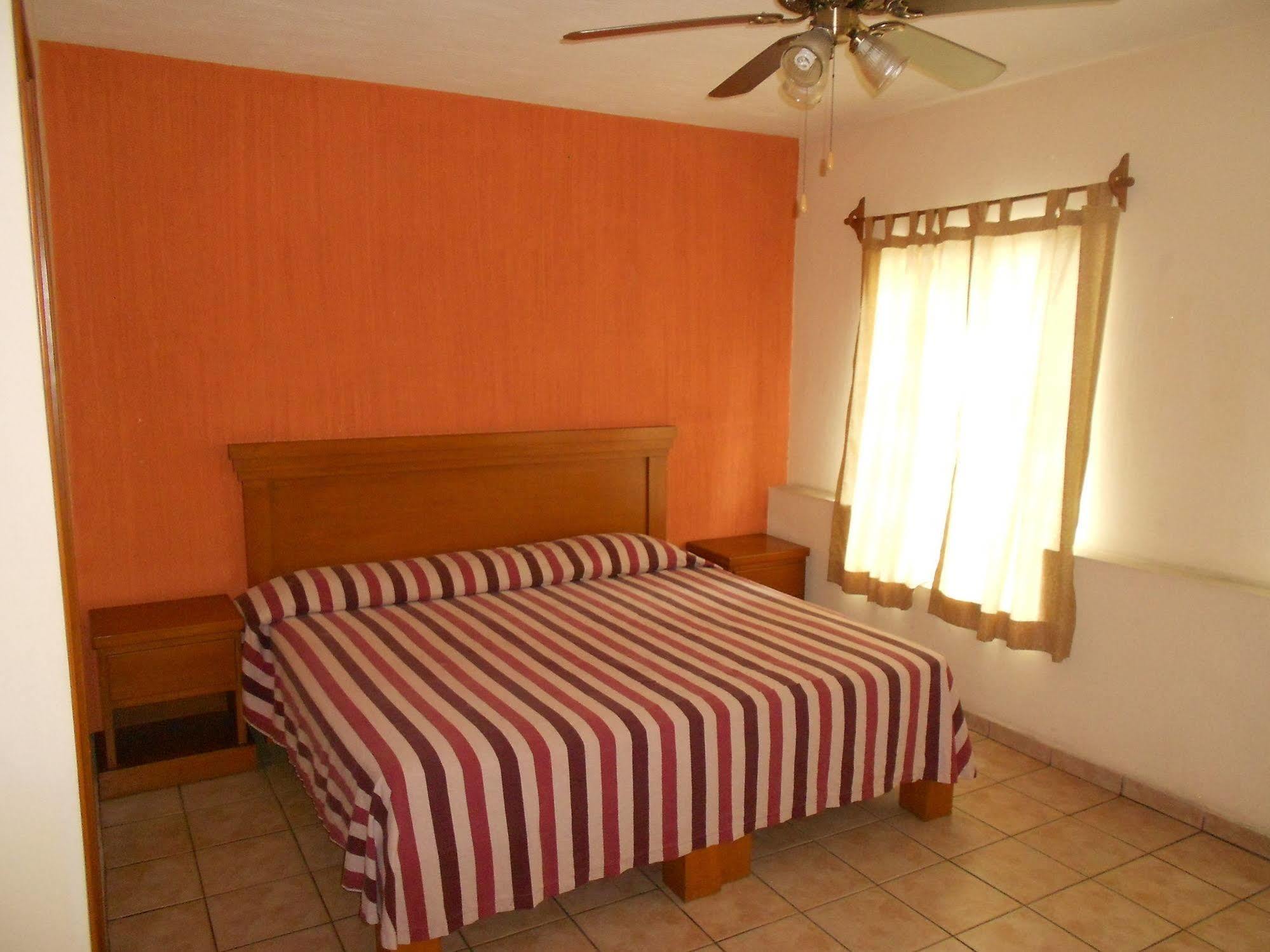 Oyo Garibaldi Guadalajara