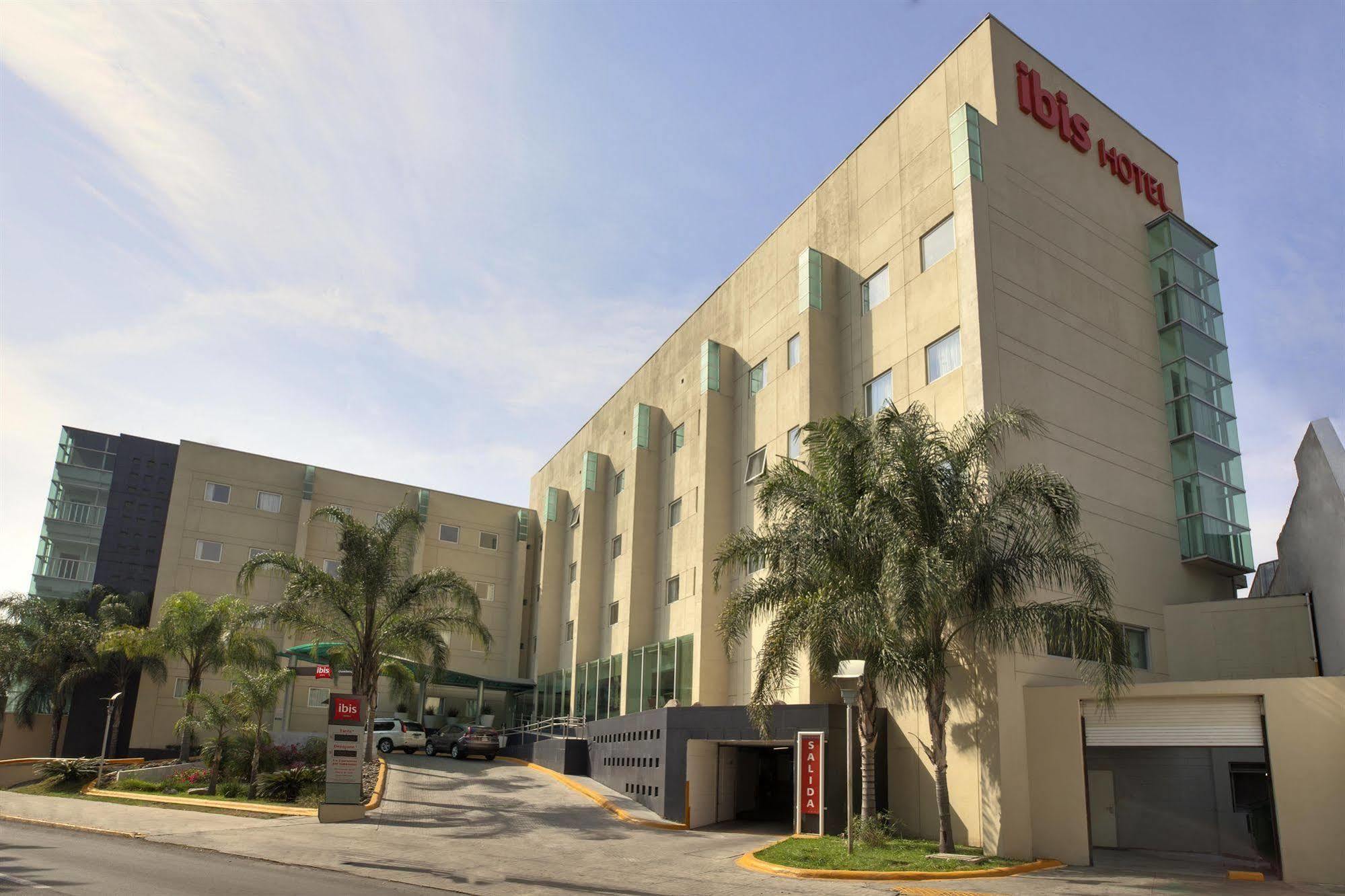Ibis Expo Hotel 3*