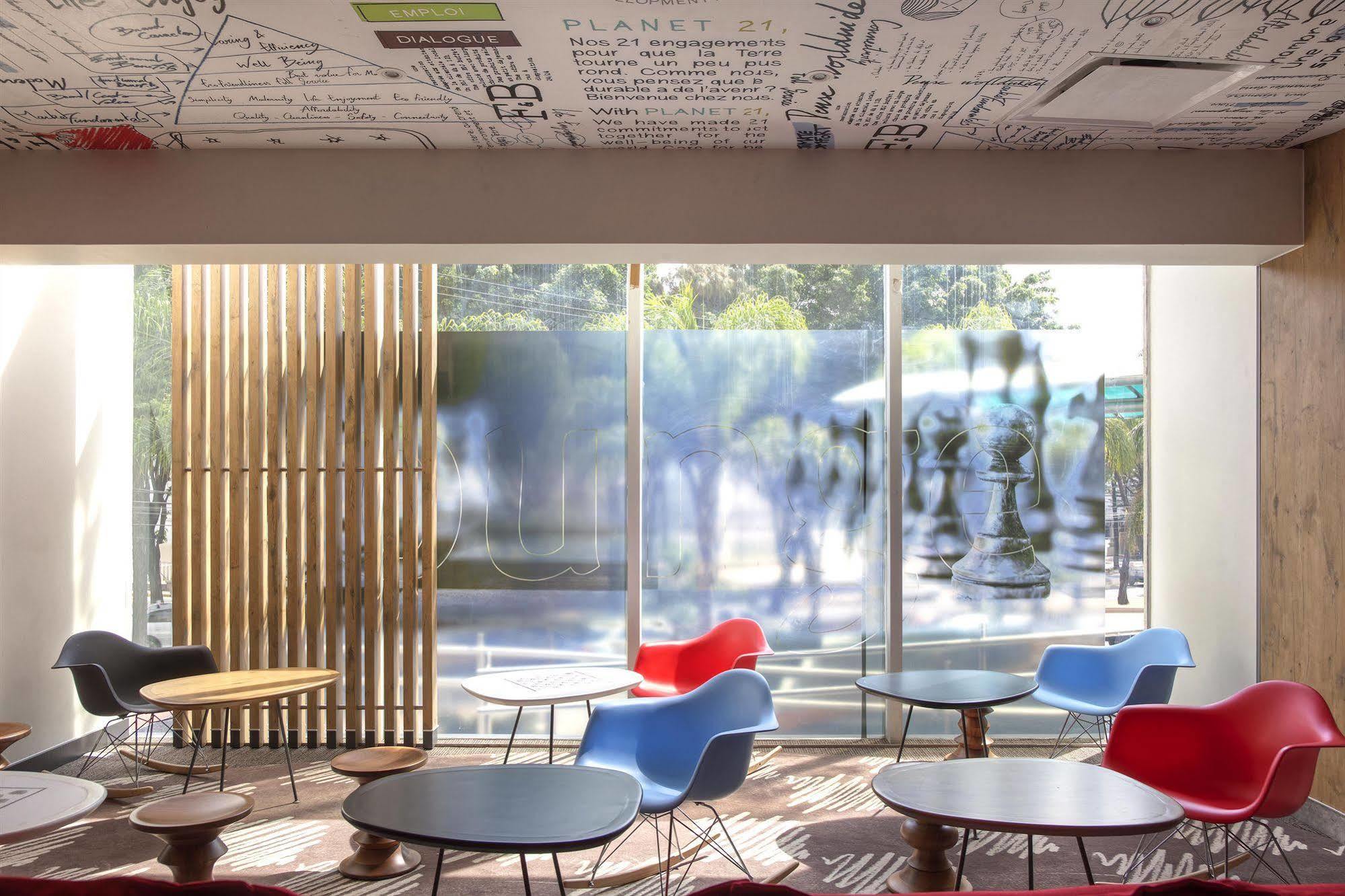 Ibis Expo Hotel 3*