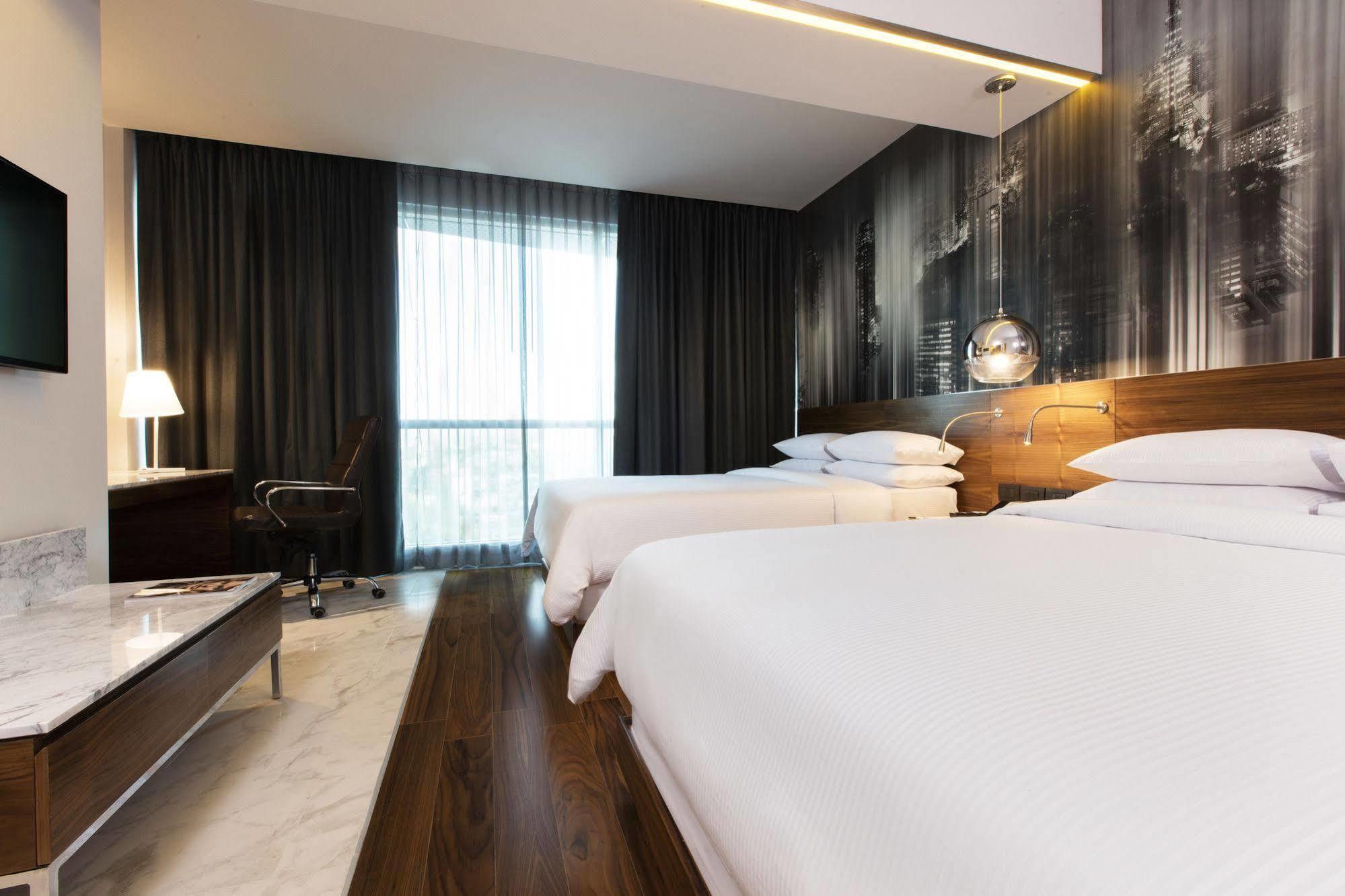 Krystal Urban Hotel