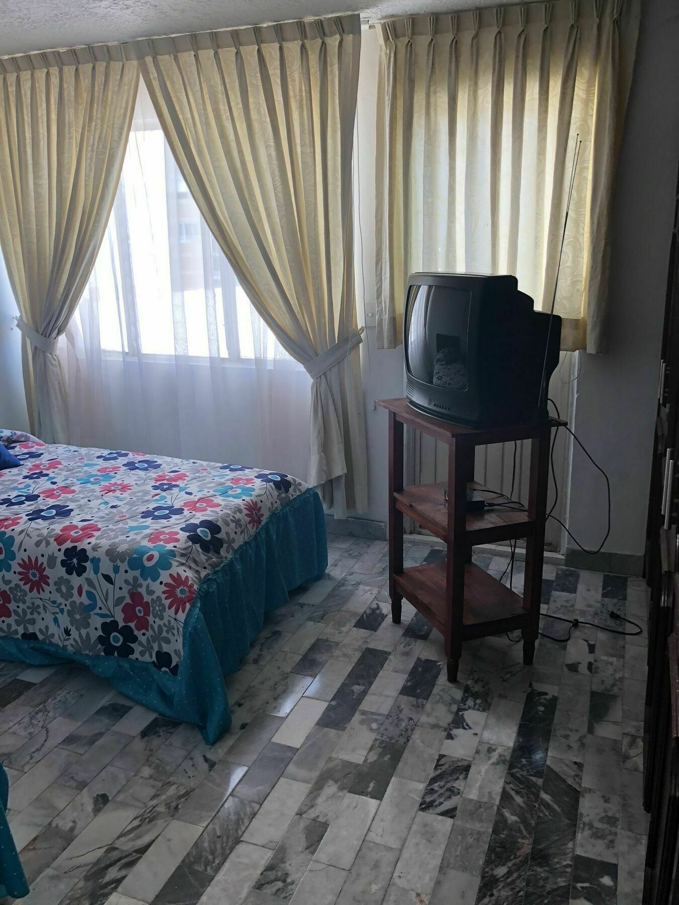 Cosmopolitan Providencia Hostal