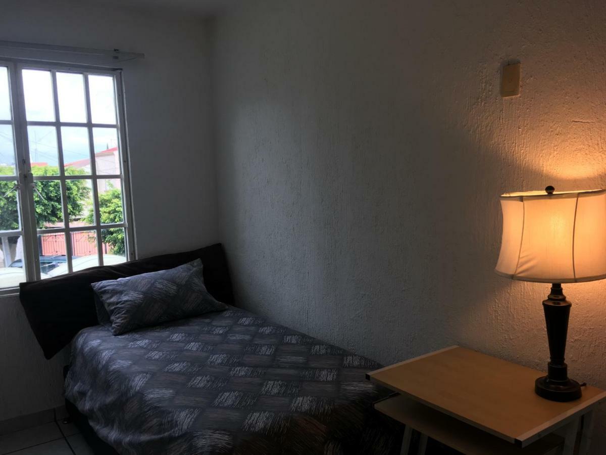 Hostal Casa Bravia - Para Mujeres Guadalajara