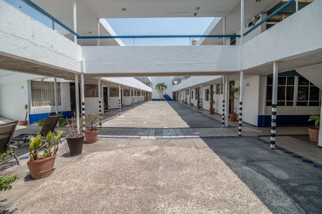 Hotel Junto Glorieta La Minerva 3*