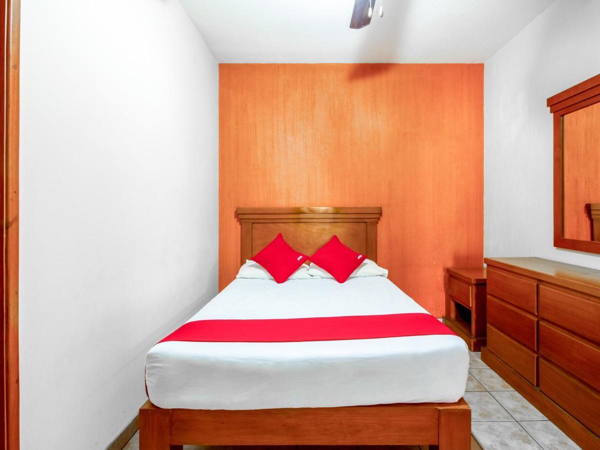 Hotel Oyo Garibaldi 2*