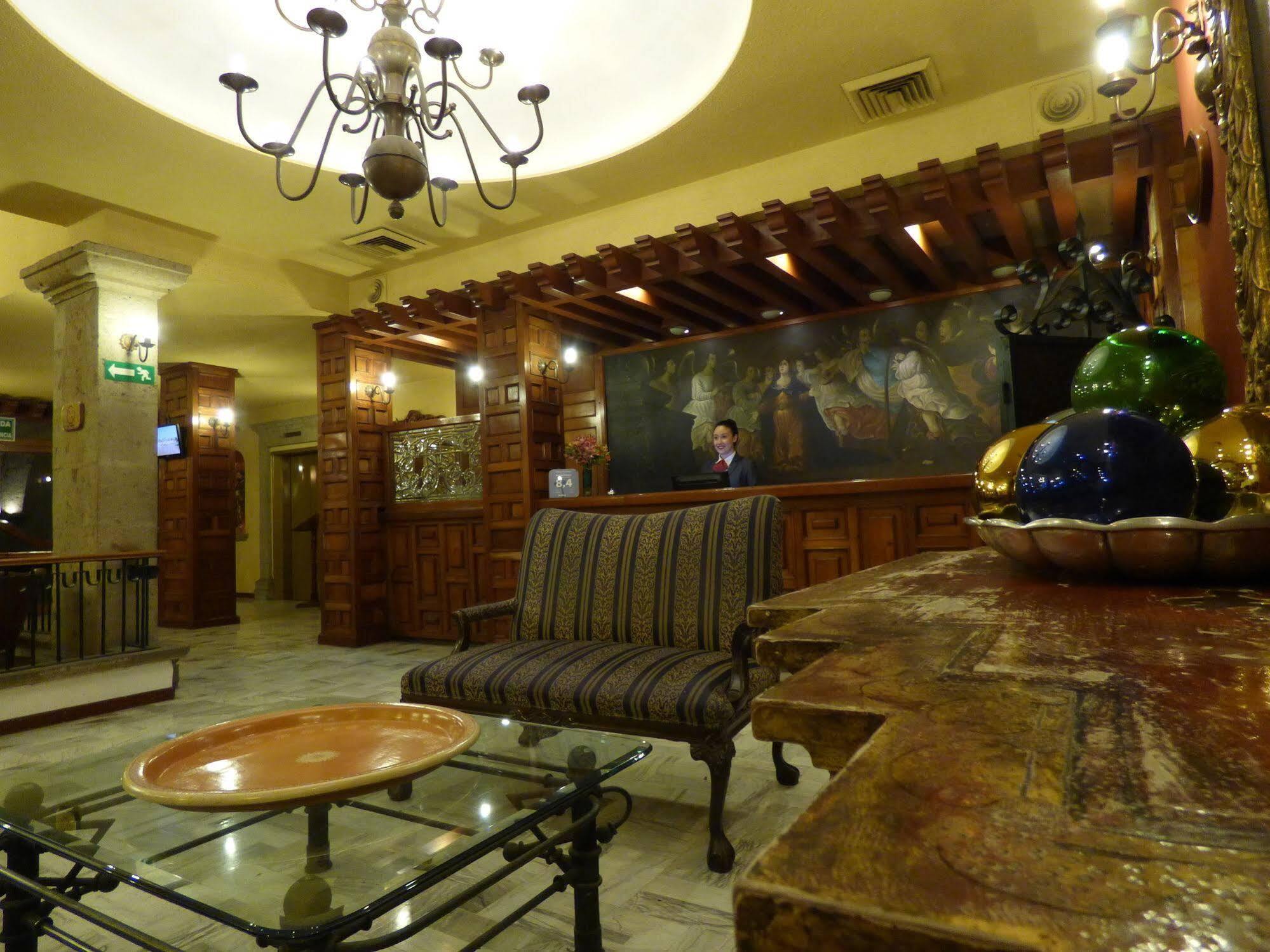 Hotel De Mendoza 4*