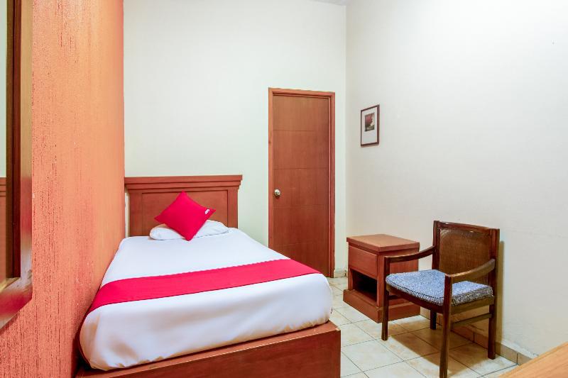 Hotel Oyo Garibaldi 2*