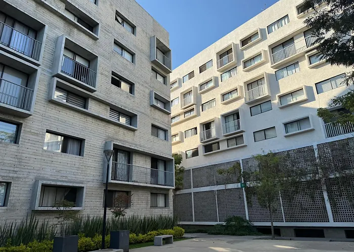 Tranquilo Y Moderno Dpto En Buena Zona De Gdl