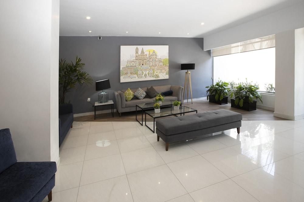 Hotel Arboledas Expo 2*