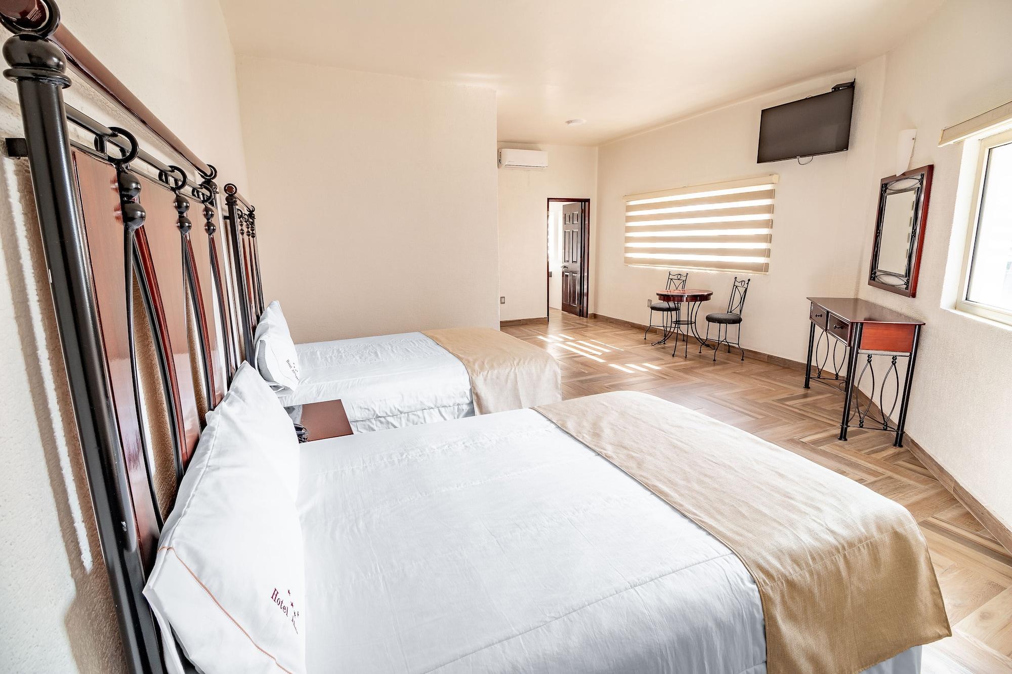 Hotel Alcazar - Centro Historico 4*