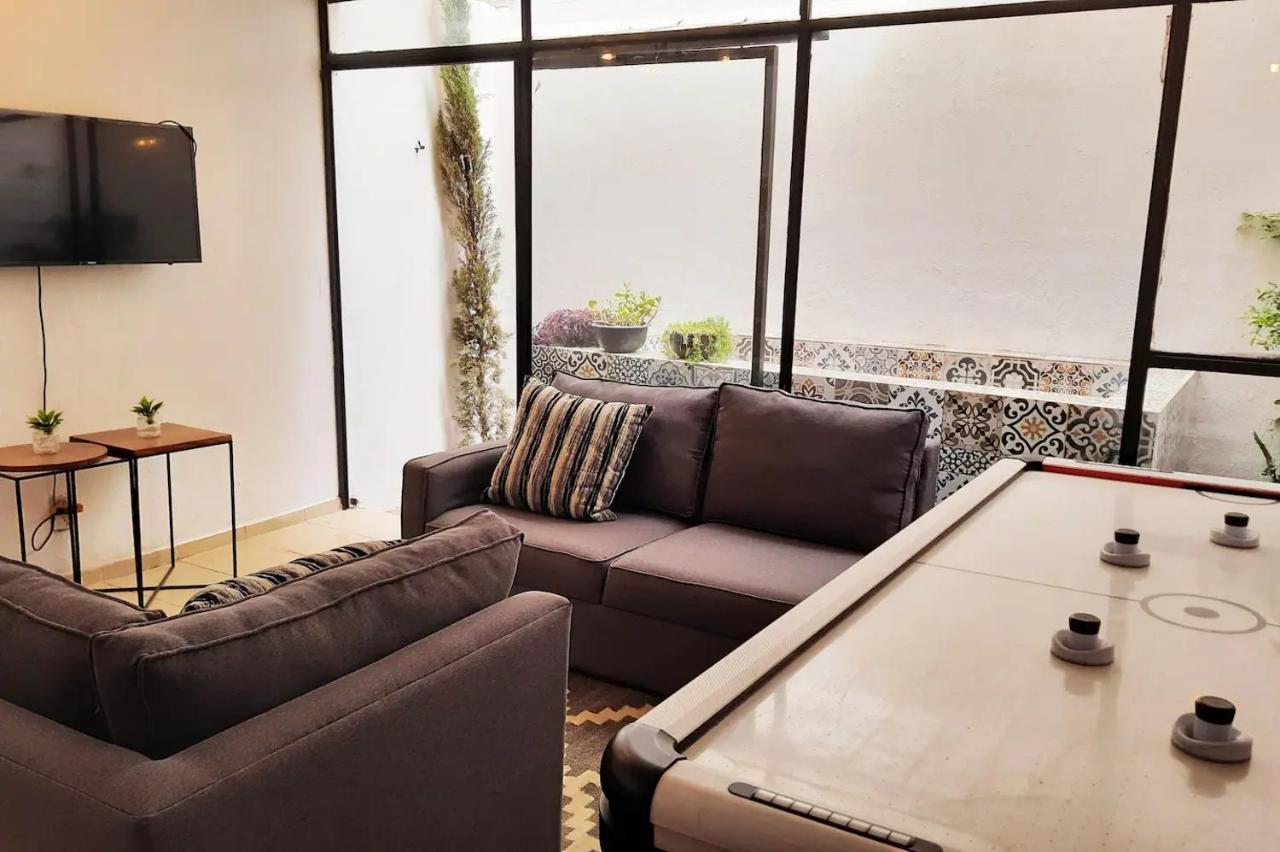 Luxury Bugambilias Lukasa Home, alberca&airhockey - hotel diseño Guadalajara