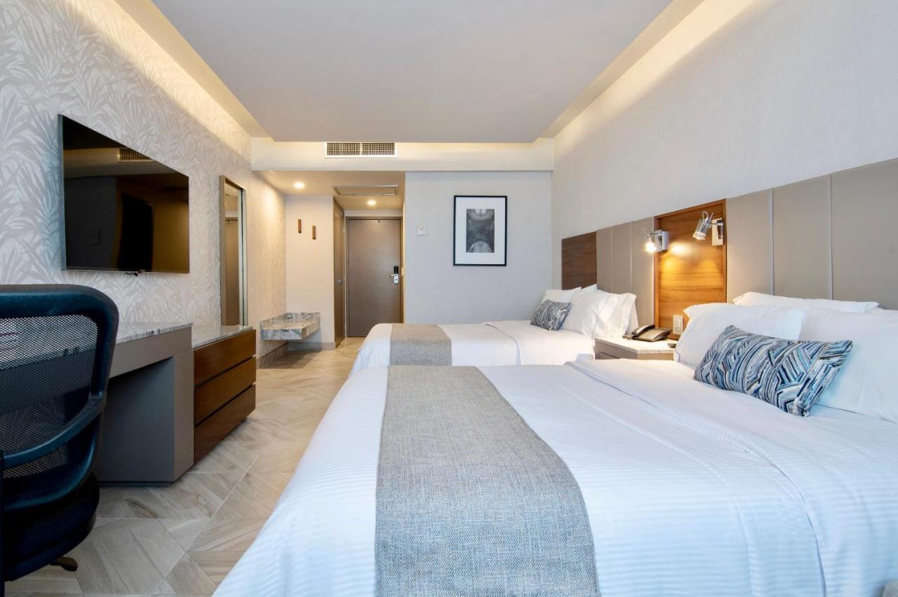 Plaza Diana Hotel 4*