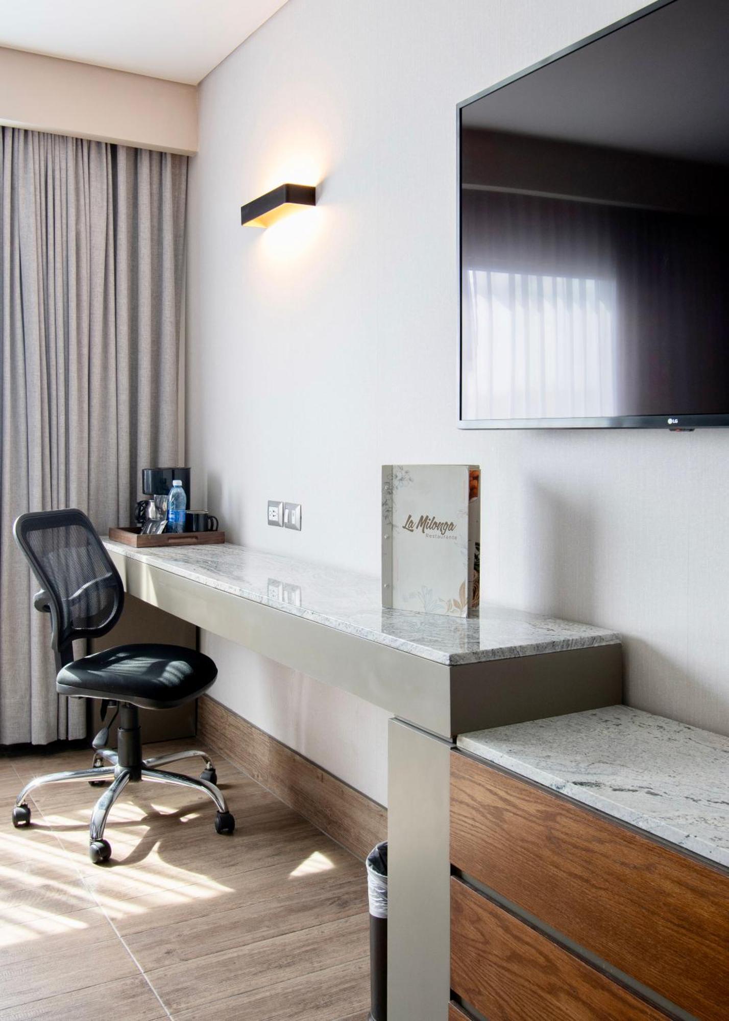 Plaza Diana Hotel 4*
