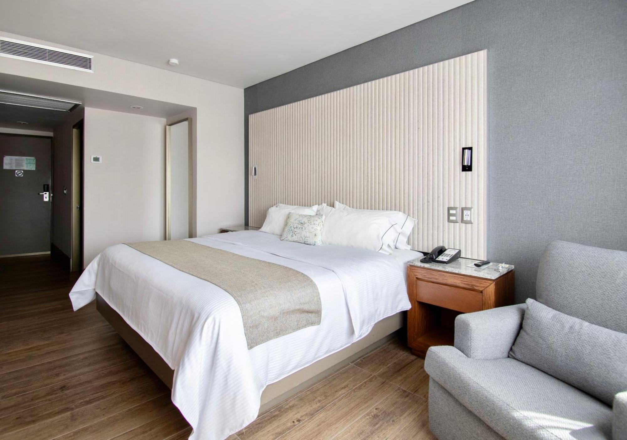 Plaza Diana Hotel