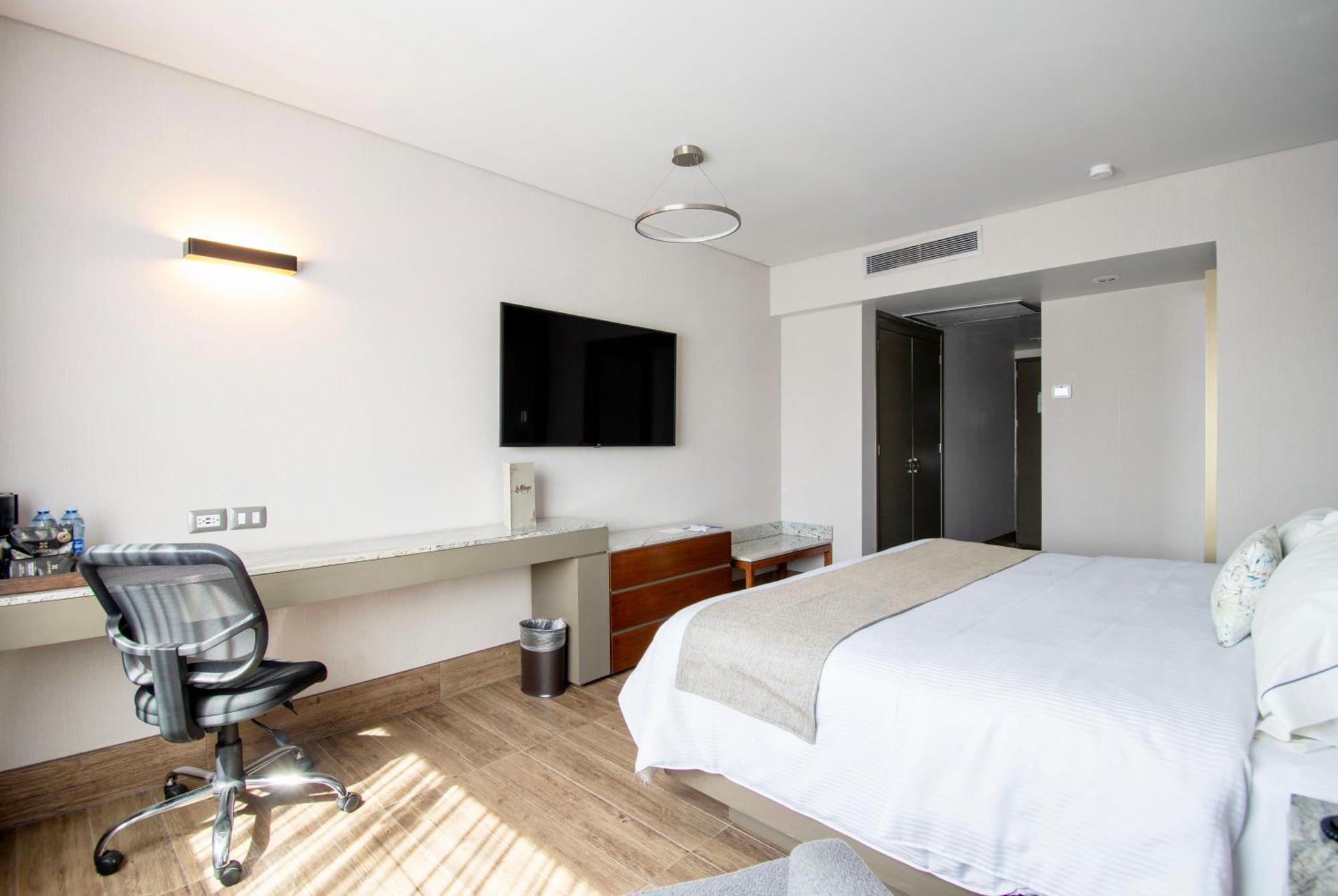 Plaza Diana Hotel 4*
