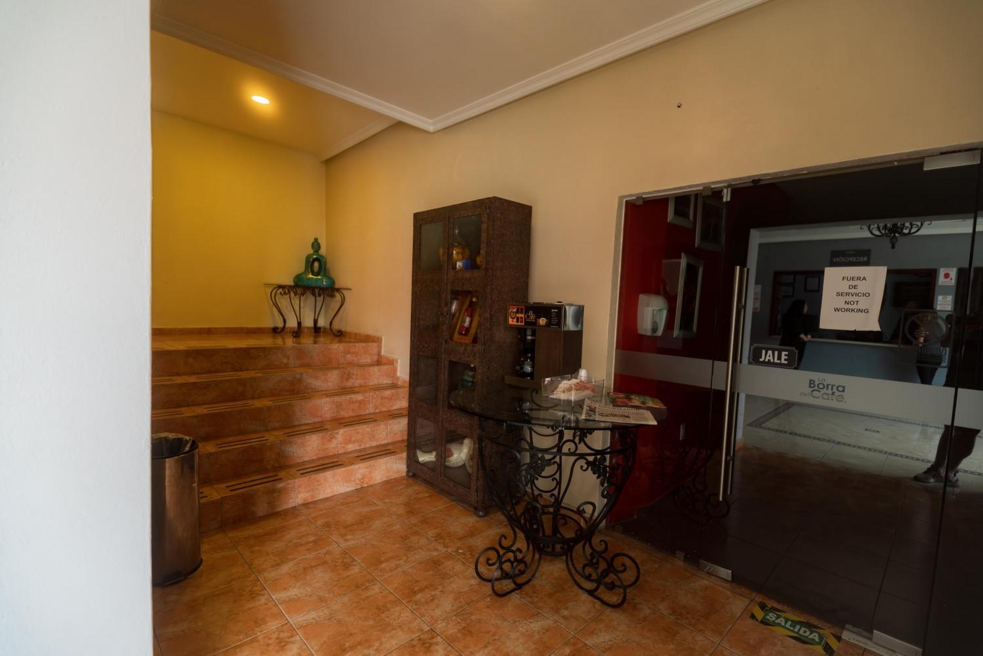 Alcazar - Centro Historico 4*
