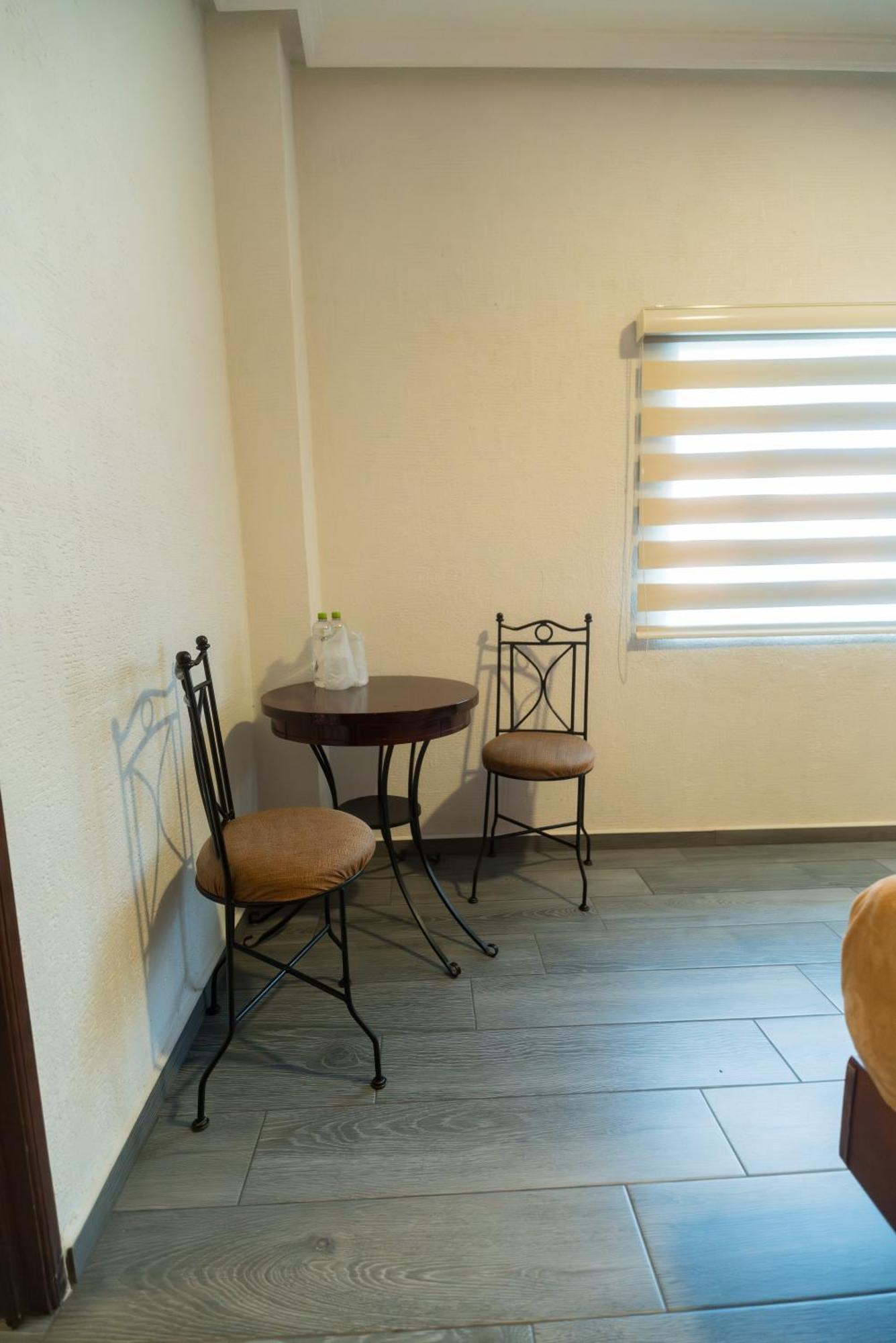 Alcazar - Centro Historico 4*