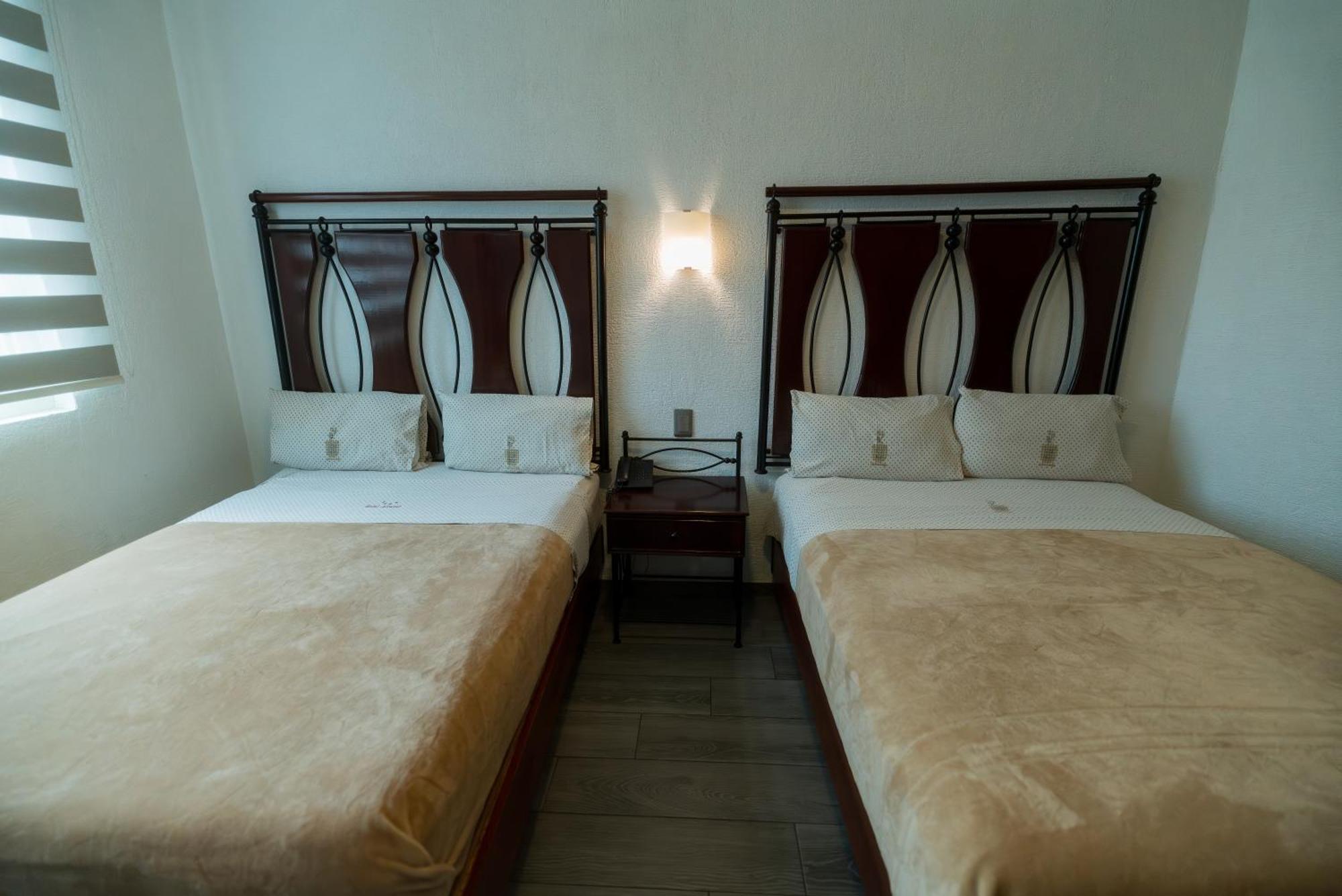 Hotel Alcazar - Centro Historico 4*