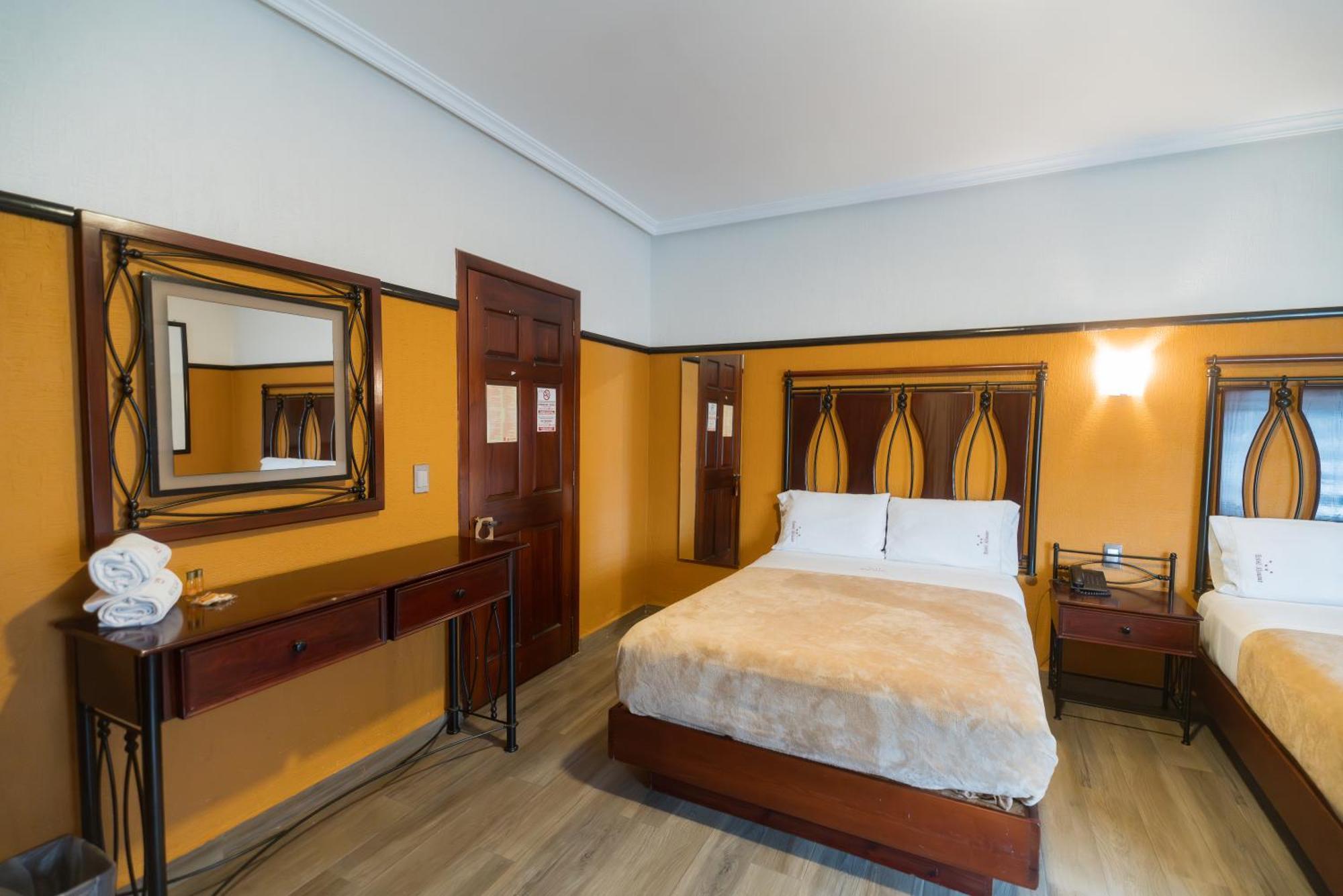 Hotel Alcazar - Centro Historico 4*
