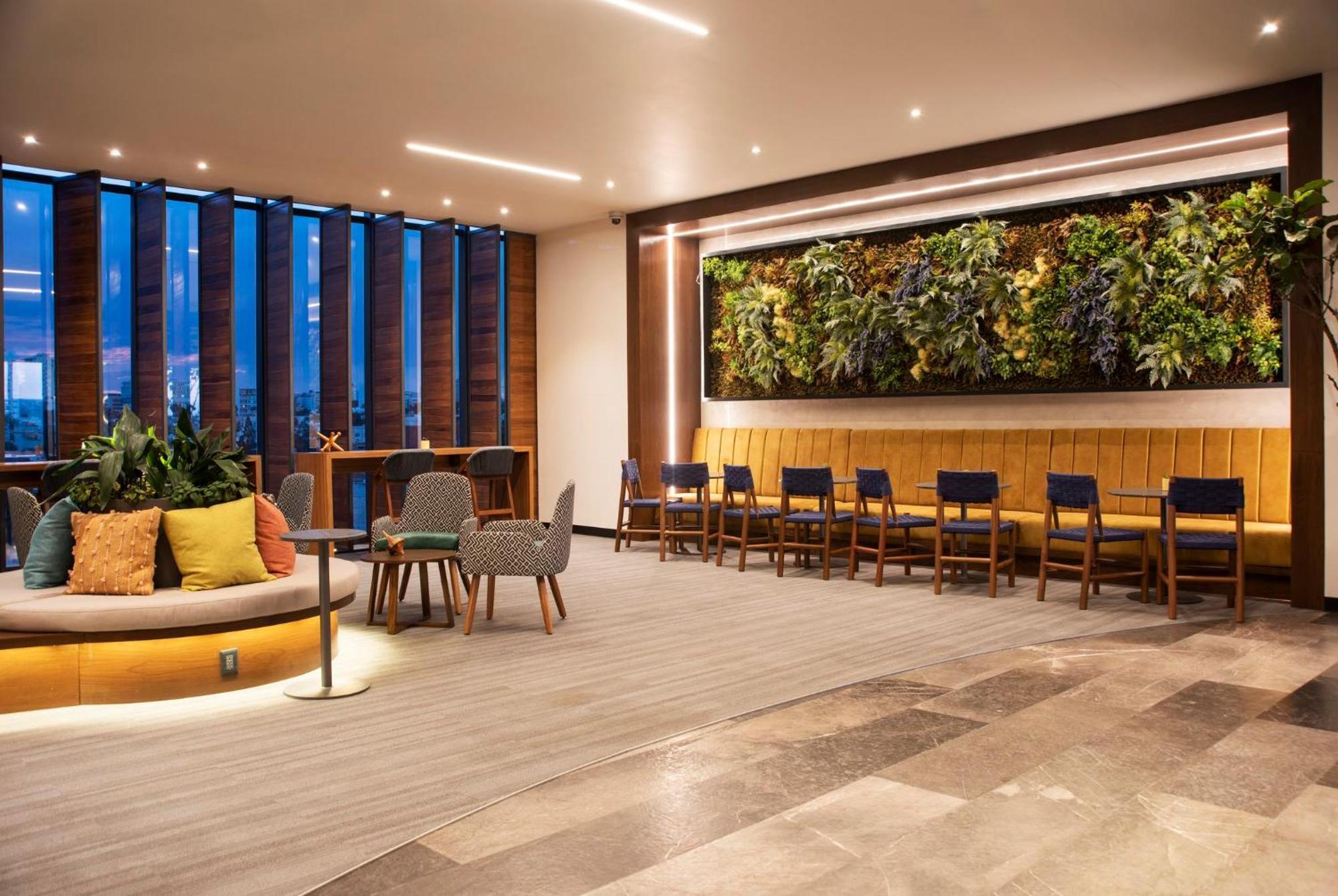 Voco - Neruda, An Ihg 4*