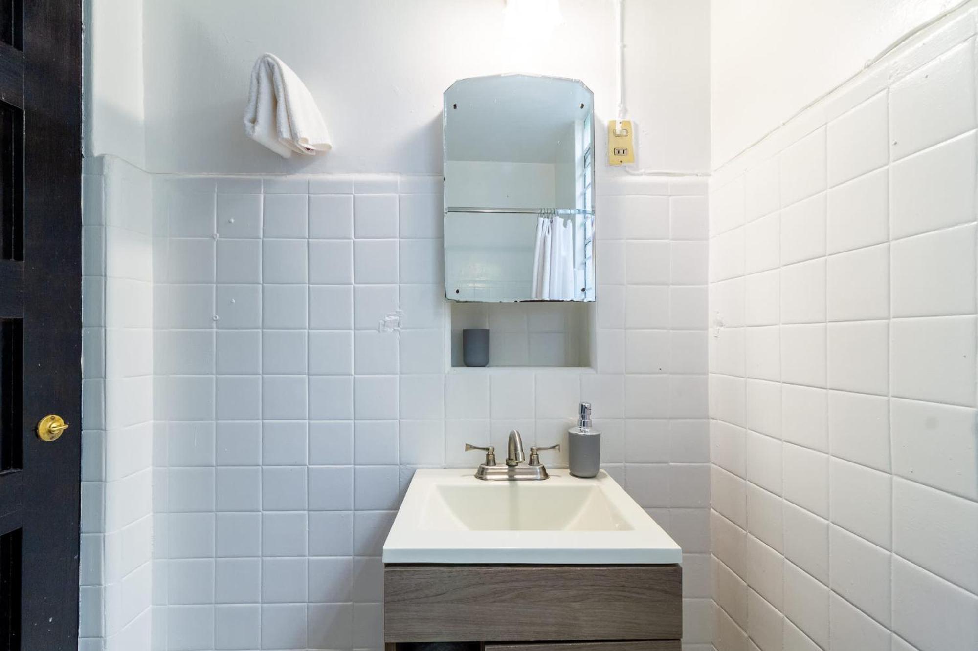 Charming In Colonia Americana With 1 Bedroom *