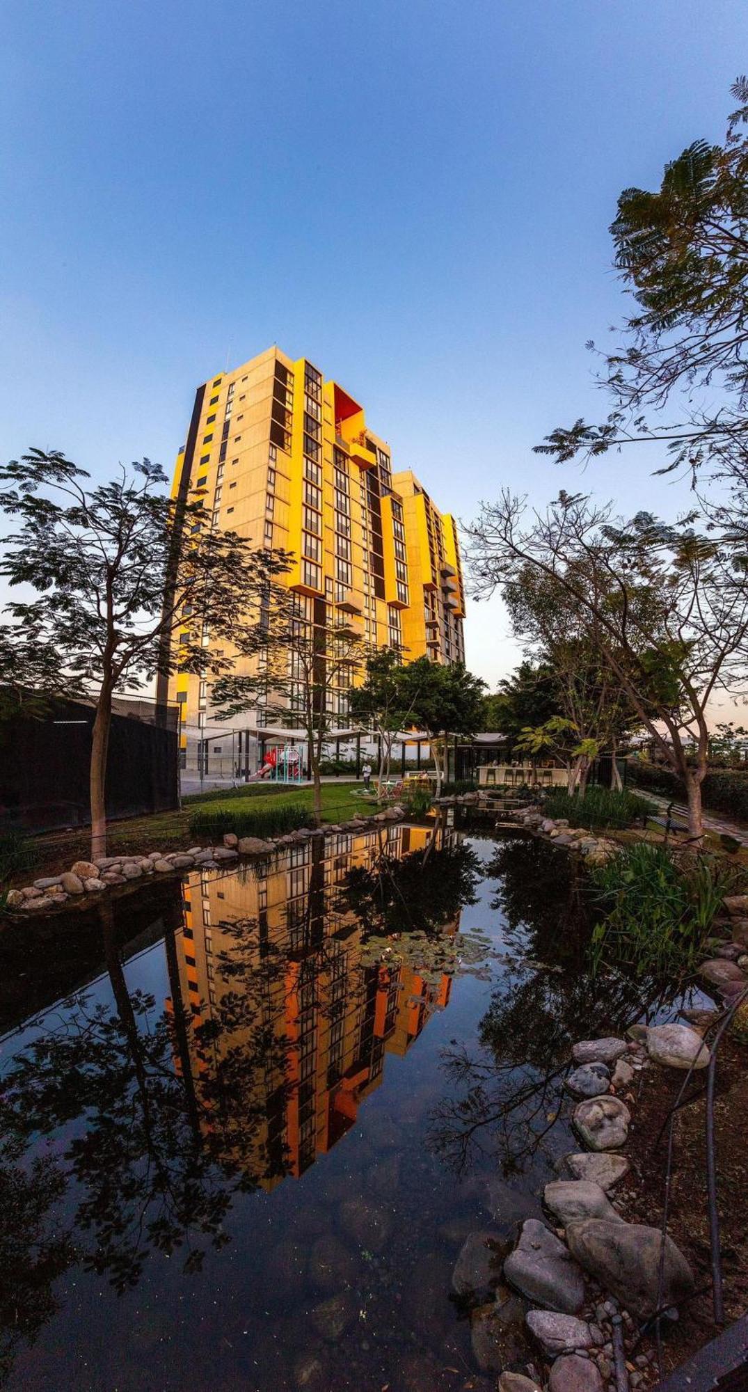 Elegante Con Balcon | Art Park Gdl Apartamento
