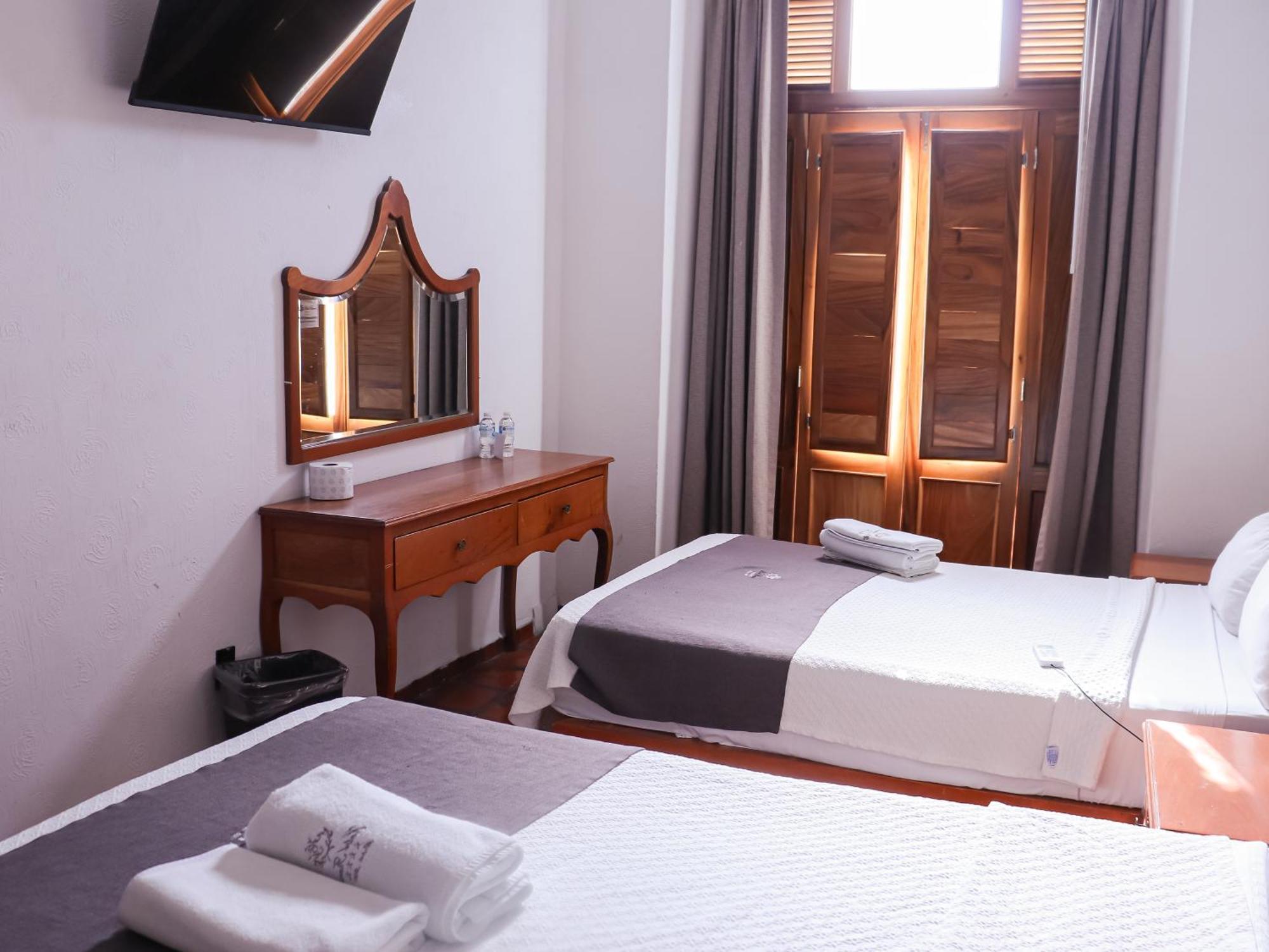 Hotel Frances 4*