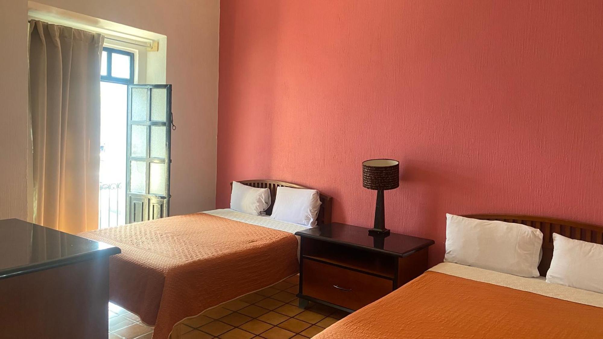Pensión Hostal De Los Reyes Guadalajara