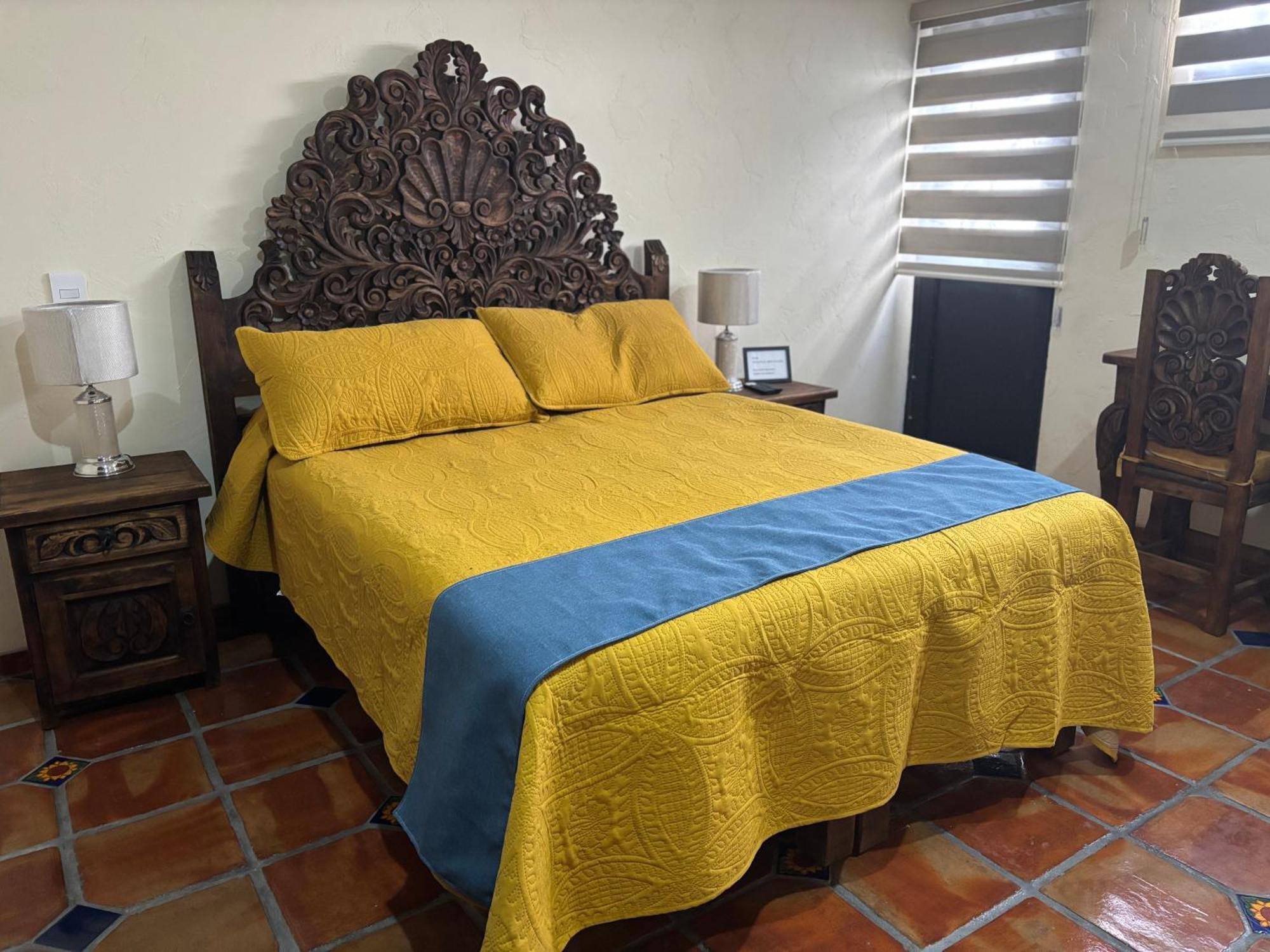 Colobri Inn