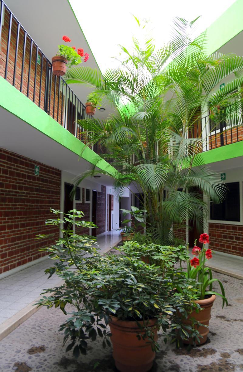 Arboledas Industrial Hotel