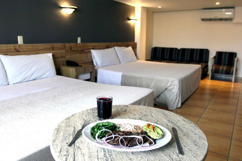 Hotel Universo 3*