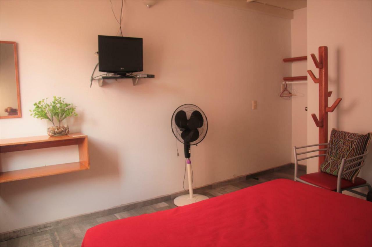 Lit Hostal *