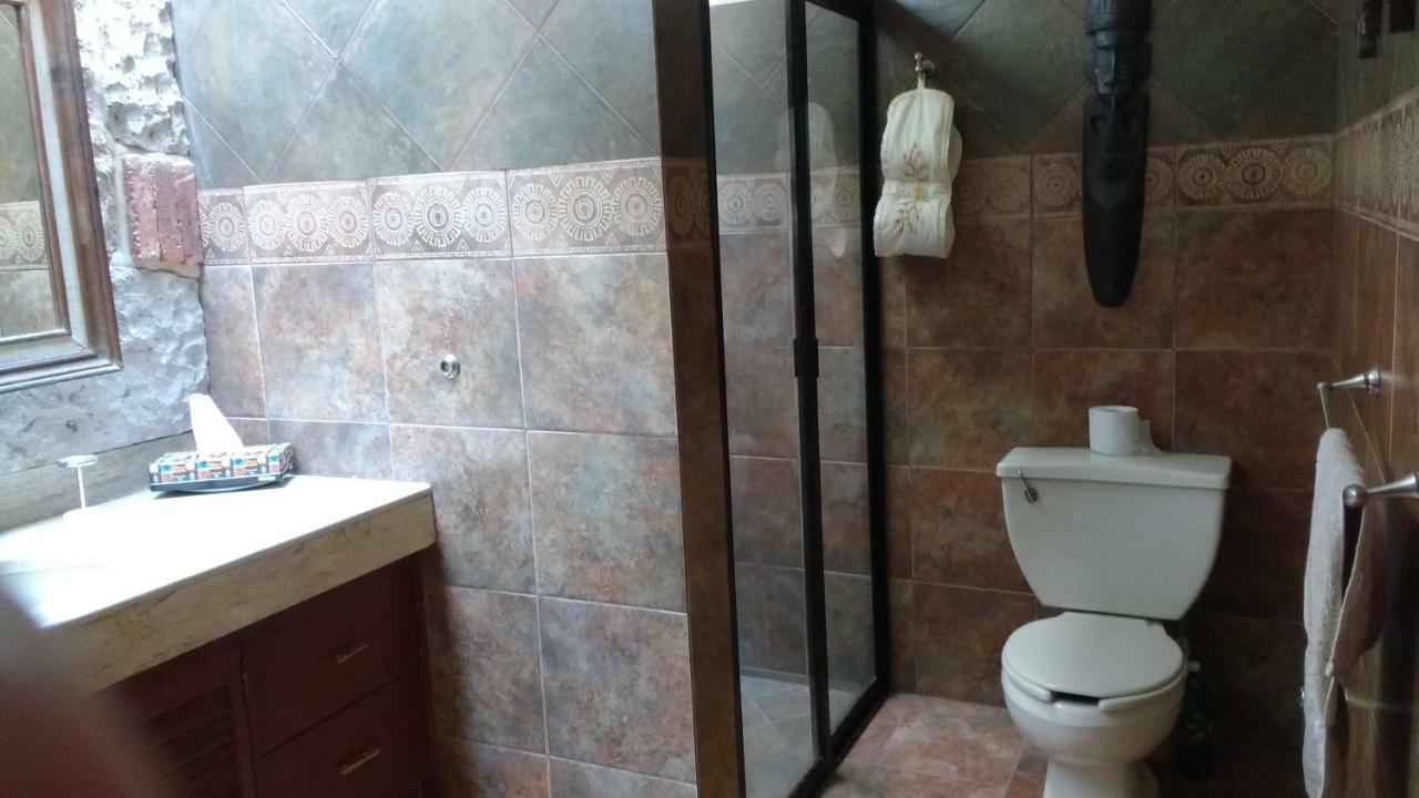Habitación Amplia Cerca De Andares *