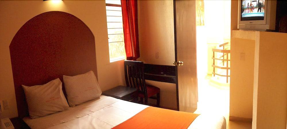 Hotel Ja Centro 2*