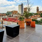 Stylish Designer Loft W Gym 2Bd Tribu Colon 105