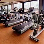 Stylish Designer Loft W Gym 2Bd Tribu Colon 105
