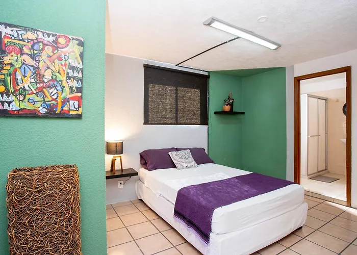 Hostpal Hostal La Paz&Love Guadalajara