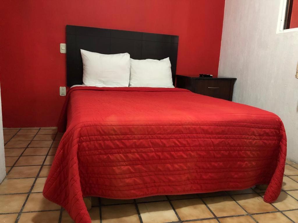 Hostal De Los Reyes *